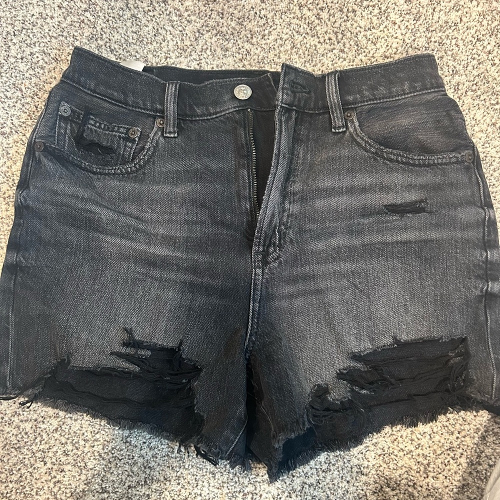 NWT American Eagle Highest Rise 90’s Boyfriend Short - Size 4/ W 27